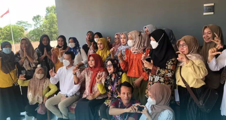 Sosialisasi BPJS Di Desa Caringin Kecamatan Legok, Tangerang Sosialisasi BPJS Di Desa Caringin Kecamatan Legok, Tangerang