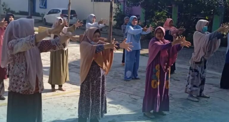 Kegiatan Posbindu (Lansia) Desa Caringin Kecamatan Legok, Tangerang Kegiatan Posbindu (Lansia) Desa Caringin Kecamatan Legok, Tangerang